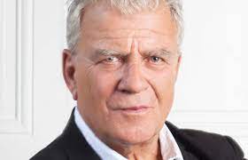 Traitre-OlivierDUHAMEL